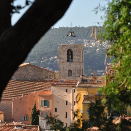 Le centre ville de la presqu'île de Giens à Hyères